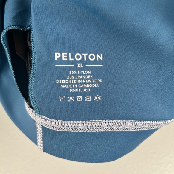 Peloton teal cross back sports bra size XL with removable padding - Picture 5 of 6